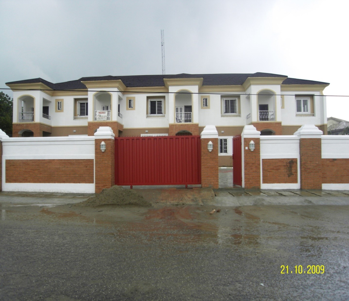 4NUMBERS, 4BEDROOM TERRACE